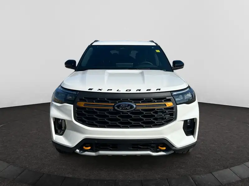 2026 Ford Explorer Tremor, bílá, 0 km, dovoz Kanada — foto 8 z 12