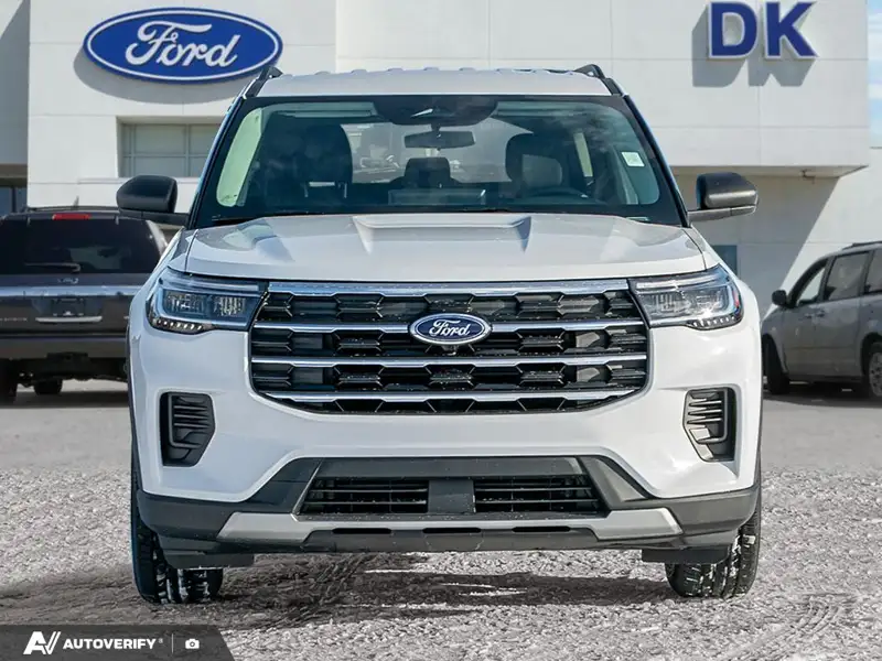 2026 Ford Explorer Active, bílá, 2 088 km, dovoz Kanada — foto 2 z 12