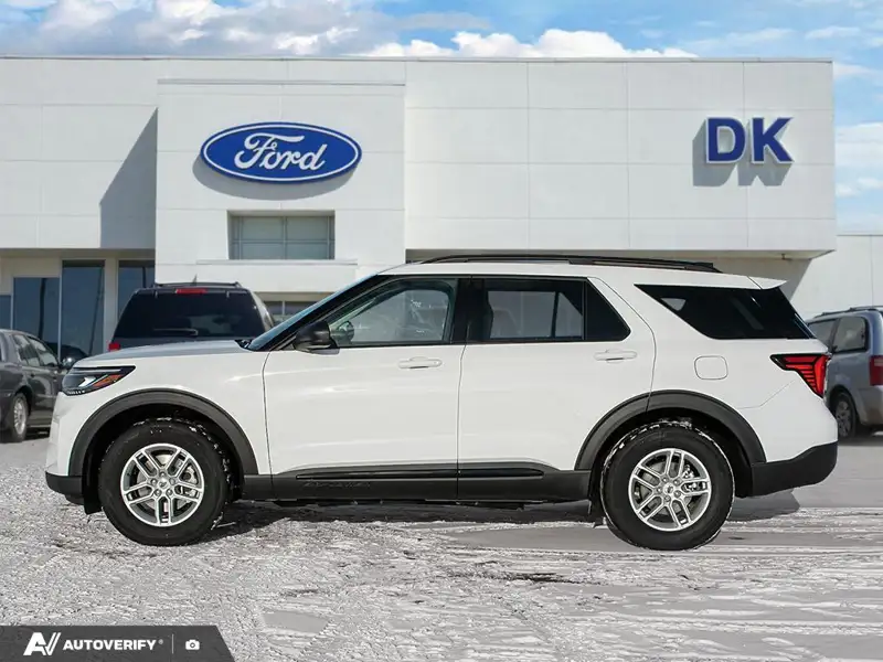 2026 Ford Explorer Active, bílá, 2 088 km, dovoz Kanada — foto 3 z 12