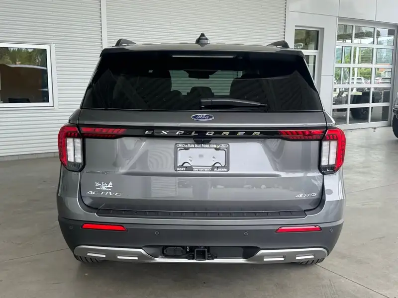 2026 Ford Explorer Active w/200A Pkg, šedá, 6 km, dovoz Kanada — foto 5 z 12