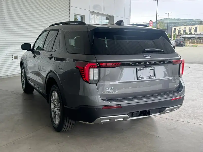 2026 Ford Explorer Active w/200A Pkg, šedá, 6 km, dovoz Kanada — foto 6 z 12