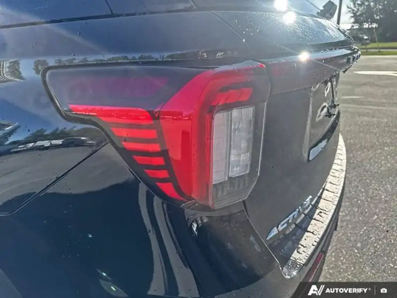 2026 Ford Explorer Active w/200A Pkg, černá, 7 km, dovoz Kanada — foto 12 z 12