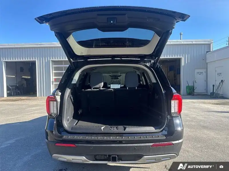2026 Ford Explorer Active w/200A Pkg, černá, 7 km, dovoz Kanada — foto 6 z 12