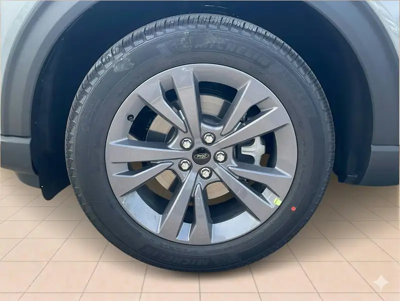 2027 Ford Explorer Active 200A, šedá, dovoz Kanada — foto 9 z 12