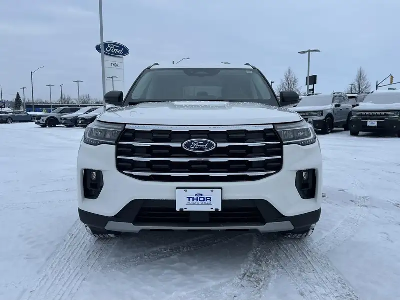 2026 Ford Explorer Active w/200A Pkg, bílá, 15 km, dovoz Kanada — foto 2 z 12