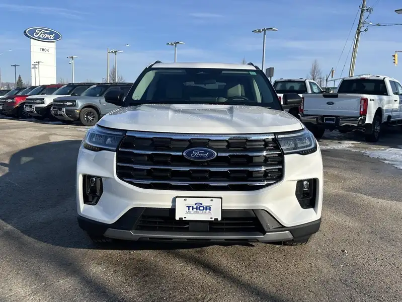 2026 Ford Explorer Active w/200A Pkg, bílá, 7 614 km, dovoz Kanada — foto 2 z 12