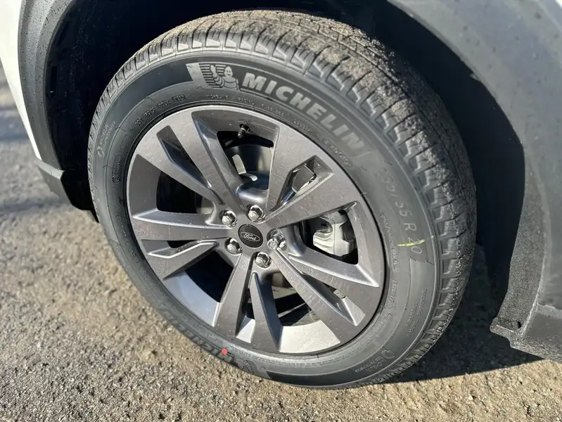 2026 Ford Explorer Active w/200A Pkg, bílá, 7 614 km, dovoz Kanada — foto 9 z 12