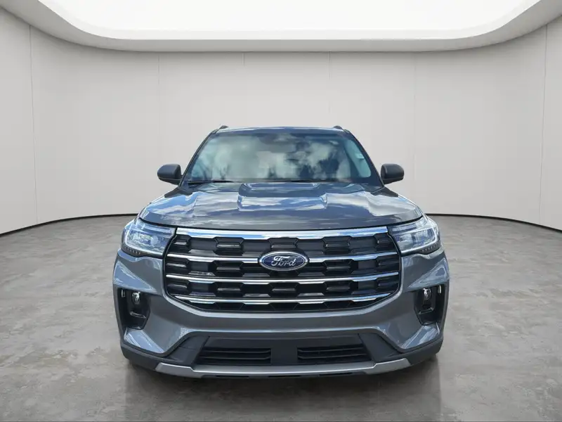 2026 Ford Explorer Active w/200A Pkg, šedá, 30 km, dovoz Kanada — foto 2 z 12