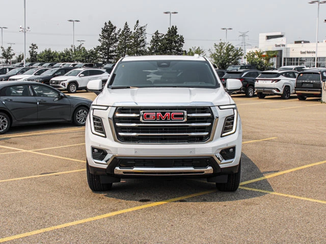 2026 GMC Yukon Elevation, bílá, 7 km, dovoz Kanada — foto 3 z 20