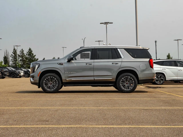 2026 GMC Yukon Elevation, šedá, 15 km, dovoz Kanada — foto 5 z 20