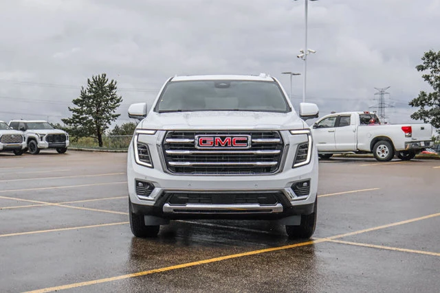 2026 GMC Yukon Elevation, bílá, 15 km, dovoz Kanada — foto 3 z 20