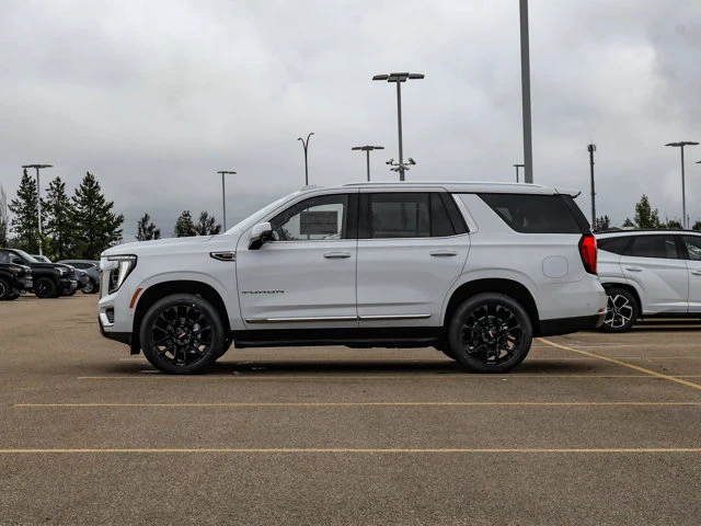 2026 GMC Yukon Elevation, bílá, 15 km, dovoz Kanada — foto 5 z 20