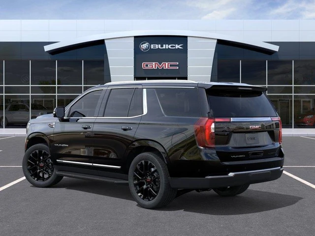 2026 GMC Yukon Elevation, černá, 10 km, dovoz Kanada — foto 3 z 5