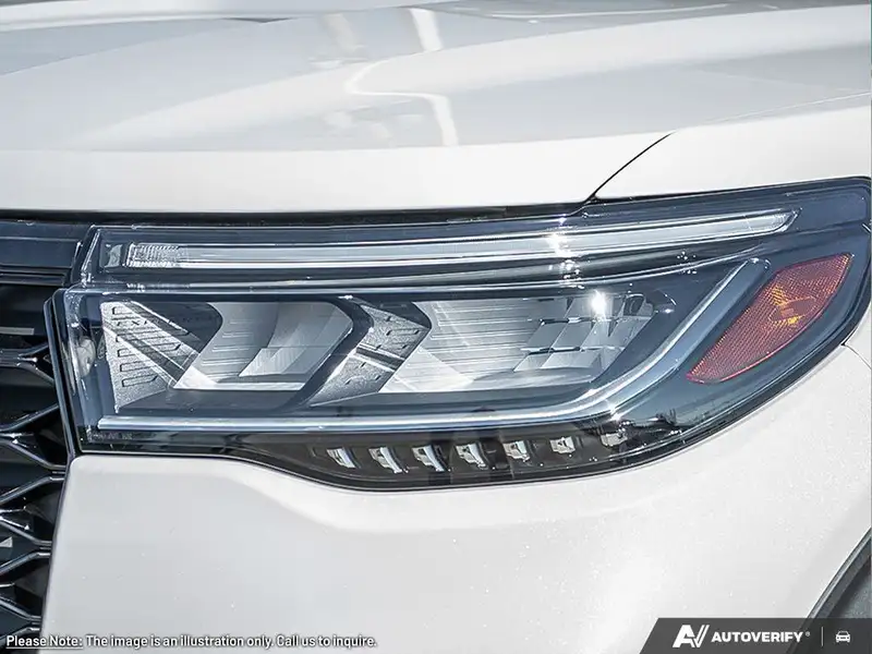 2026 Ford Explorer ST, bílá, 1 km, dovoz Kanada — foto 10 z 12