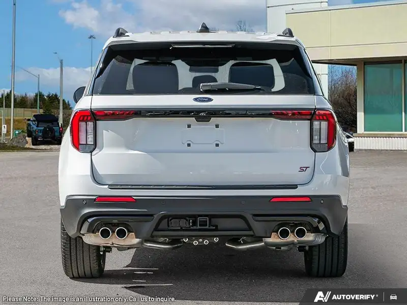 2026 Ford Explorer ST, bílá, 1 km, dovoz Kanada — foto 6 z 12