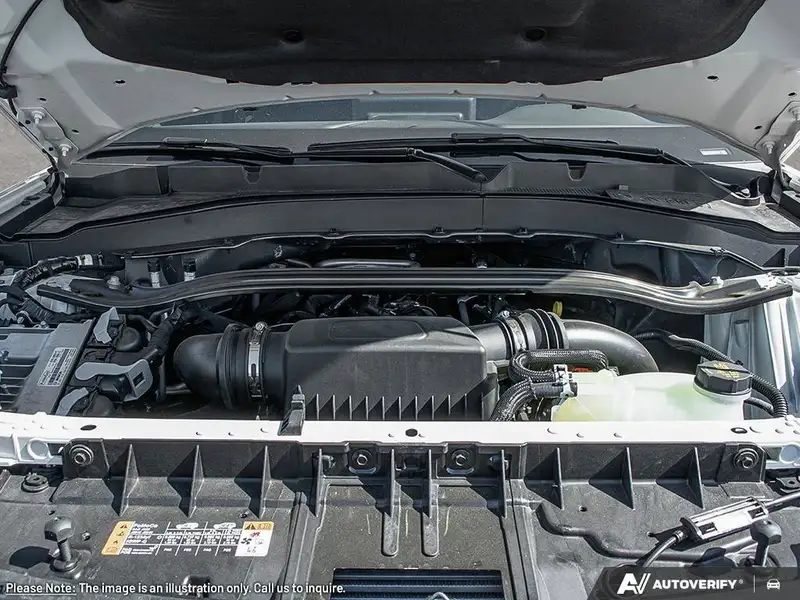 2026 Ford Explorer ST, bílá, 1 km, dovoz Kanada — foto 7 z 12