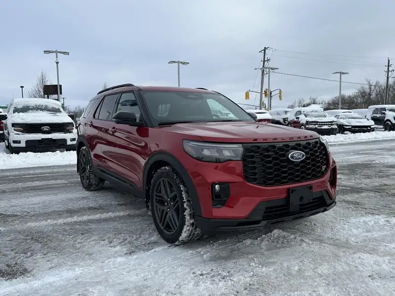 2026 Ford Explorer ST, červená, 10 km, dovoz Kanada — foto 3 z 12