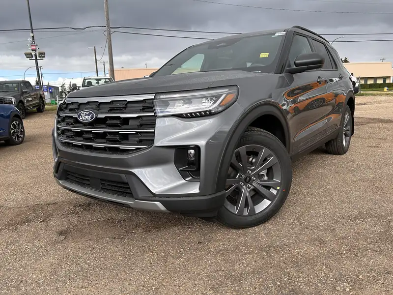2027 Ford Explorer Active, šedá, 15 km, dovoz Kanada — foto 2 z 12