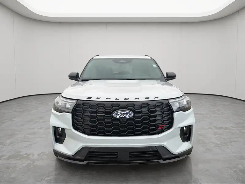 2027 Ford Explorer ST, šedá, 30 km, dovoz Kanada — foto 2 z 12