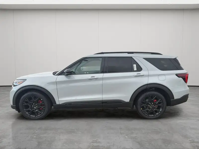 2027 Ford Explorer ST, šedá, 30 km, dovoz Kanada — foto 4 z 12