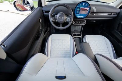 2026 MINI Cooper, zelená, 230 km, dovoz SAE — foto 13 z 20