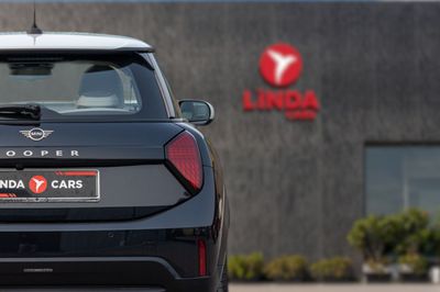2026 MINI Cooper, zelená, 230 km, dovoz SAE — foto 5 z 20