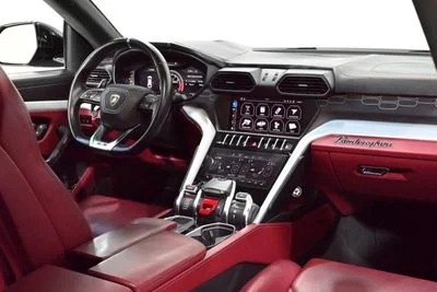 2019 Lamborghini Urus STD, šedá, 109 608 km, dovoz SAE — foto 13 z 16