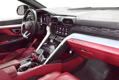 2019 Lamborghini Urus STD, šedá, 109 608 km, dovoz SAE — foto 15 z 16