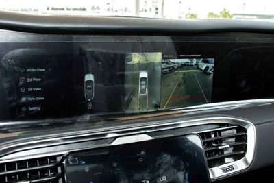 2025 Hongqi EHS9 FLAGSHIP, černá, 0 km, dovoz SAE — foto 12 z 17