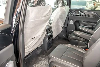 2025 Hongqi EHS9 FLAGSHIP, černá, 0 km, dovoz SAE — foto 16 z 17