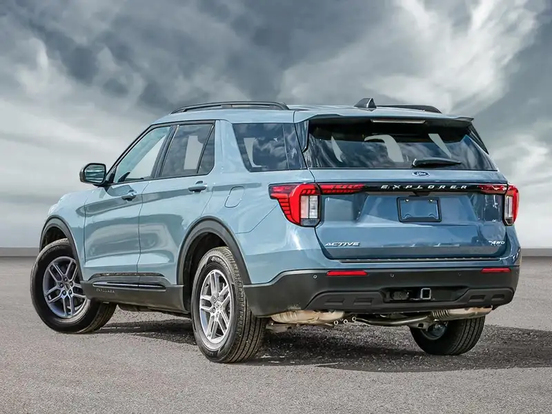 2026 Ford Explorer Active w/200A Pkg, modrá, 13 km, dovoz Kanada — foto 4 z 10