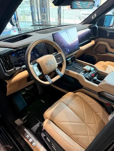 2026 Byd Leopard 8 FLAGSHIP, hnědá, 20 km, dovoz SAE — foto 10 z 13