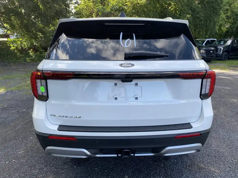 2027 Ford Explorer Platinum, černá, 0 km, dovoz Kanada — foto 4 z 12