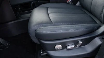 2026 Byd Leopard 7, stříbrná, 14 km, dovoz SAE — foto 14 z 25