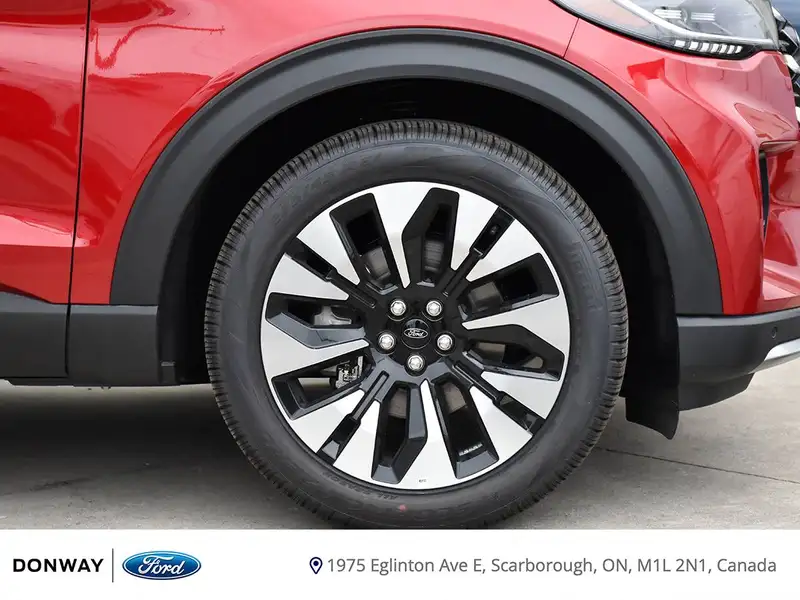 2026 Ford Explorer, červená, 25 km, dovoz Kanada — foto 4 z 12
