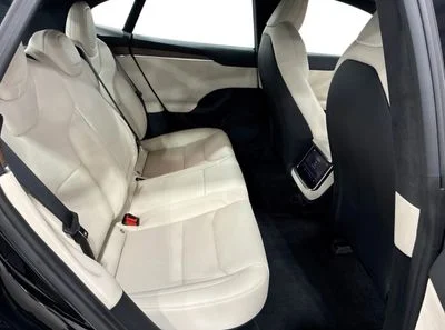 2023 Tesla Model S LONG RANGE, černá, 6 000 km, dovoz SAE — foto 7 z 7