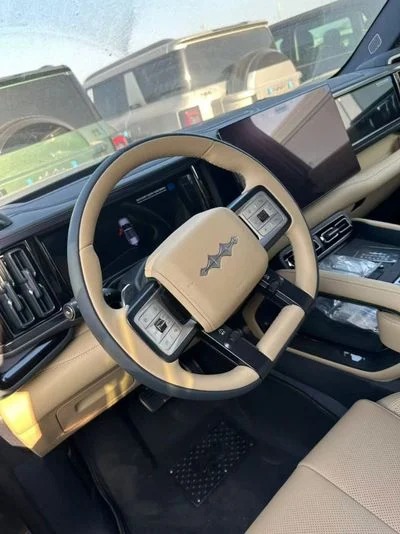2026 Byd Leopard 5 FLAGSHIP, šedá, 26 km, dovoz SAE — foto 2 z 7