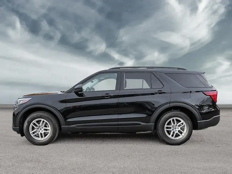 2026 Ford Explorer Active w/200A Pkg, černá, 50 km, dovoz Kanada — foto 3 z 10