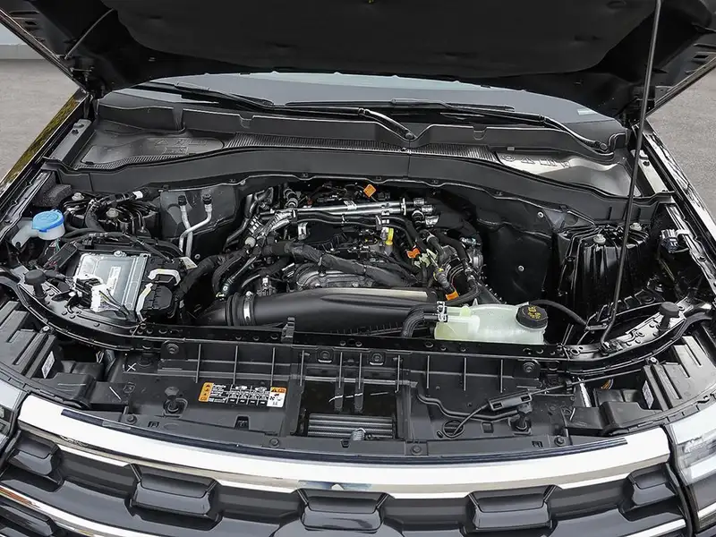 2026 Ford Explorer Active w/200A Pkg, černá, 50 km, dovoz Kanada — foto 6 z 10