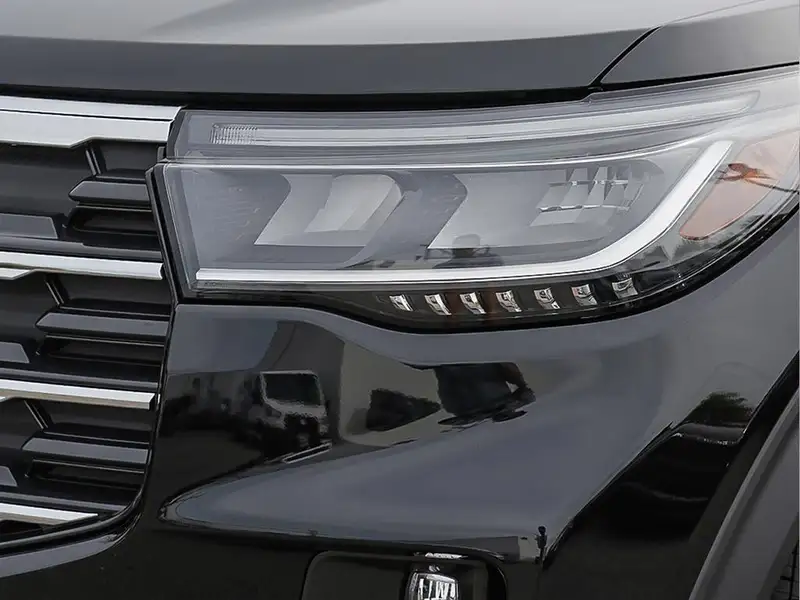 2026 Ford Explorer Active w/200A Pkg, černá, 50 km, dovoz Kanada — foto 9 z 10