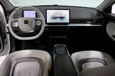 2025 Jac E30X FLAGSHIP, bílá, 53 105 km, dovoz SAE — foto 6 z 11