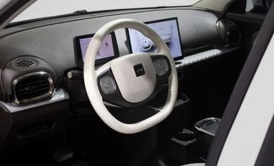2025 Jac E30X FLAGSHIP, bílá, 53 105 km, dovoz SAE — foto 7 z 11
