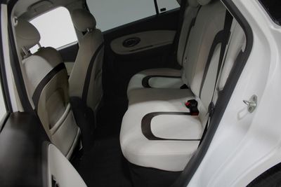 2025 Jac E30X FLAGSHIP, bílá, 53 105 km, dovoz SAE — foto 8 z 11