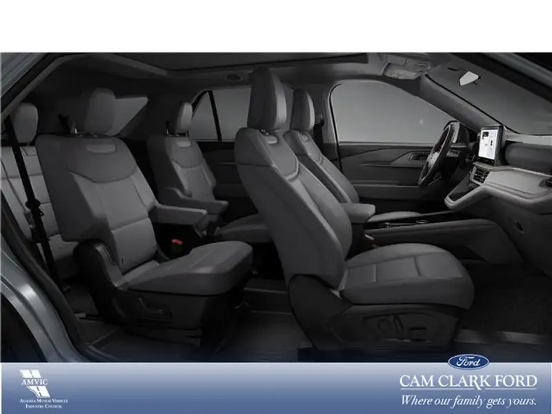 2026 Ford Explorer Active, bílá, 26 km, dovoz Kanada — foto 5 z 7