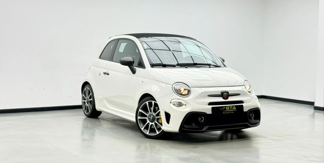 2024 Abarth 695 TURISMO, bílá, 21 289 km, dovoz SAE — foto 1