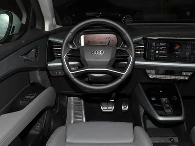 2025 Audi Q5, bílá, 0 km, dovoz SAE — foto 8 z 9