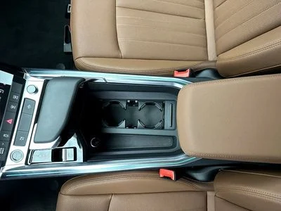 2023 Audi E-Tron, bílá, 1 000 km, dovoz SAE — foto 11 z 15