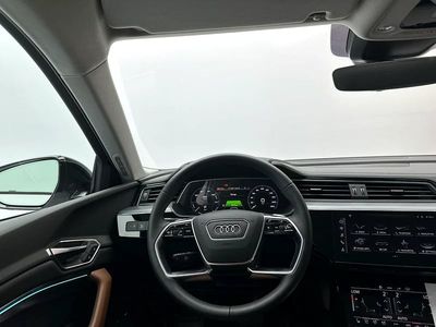 2023 Audi E-Tron, bílá, 1 000 km, dovoz SAE — foto 13 z 15