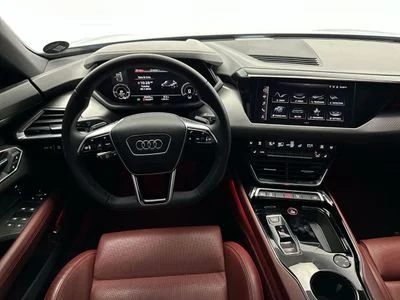 2023 Audi e-tron GT PROGRESS PLUS, šedá, 29 400 km, dovoz SAE — foto 7 z 15