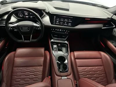 2023 Audi e-tron GT PROGRESS PLUS, šedá, 29 400 km, dovoz SAE — foto 8 z 15